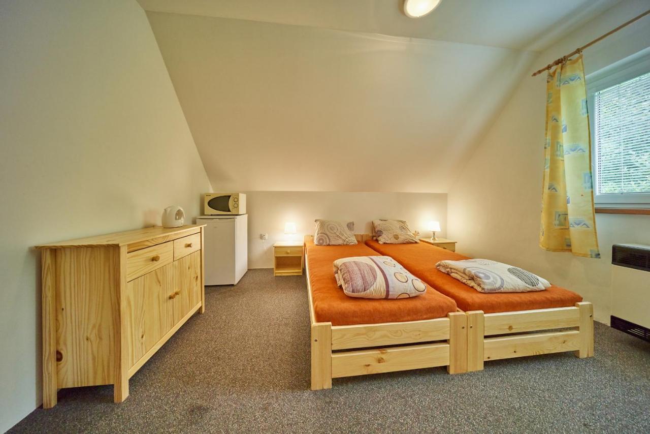 Camp Dolce Hotel Trutnov Ngoại thất bức ảnh