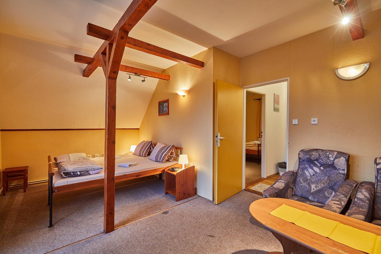 Camp Dolce Hotel Trutnov Ngoại thất bức ảnh
